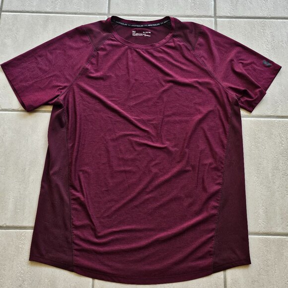 Mens Under Armour Shirt Size Extra Large XL Red Maroon Fitted Vented Mesh Back - Picture 1 of 2